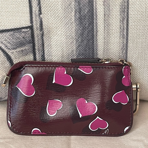 GUCCI Limited Edition RaRe Shanghai Heartbeat Zip Key Pouch 🩷💯Authentic - Picture 3 of 12